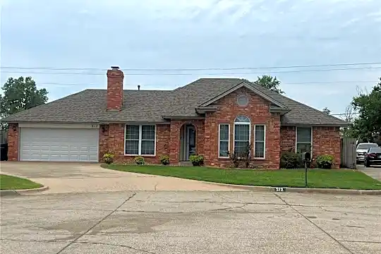 212 Andrea Reve Pl Photo 1