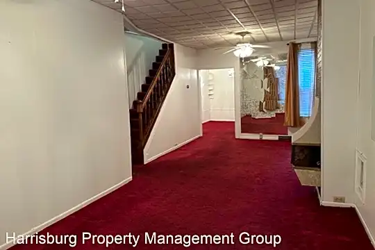 1212 Walnut St Photo 2