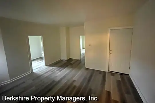 31 Chatham St Photo 2