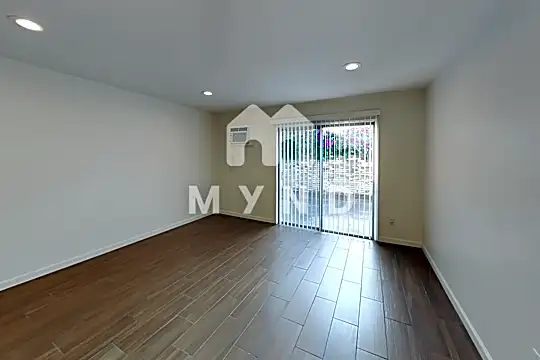 2749 21St Street Photo 2