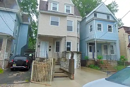 75 N 11th St #1 Photo 1