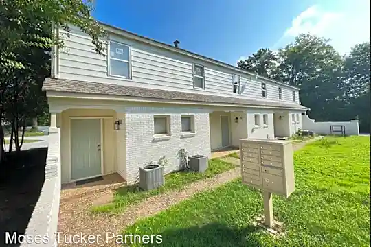 2301 Scott St Photo 1