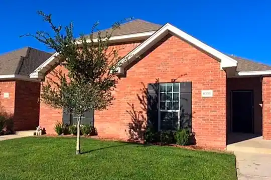 6328 Nancy Ellen St Photo 2