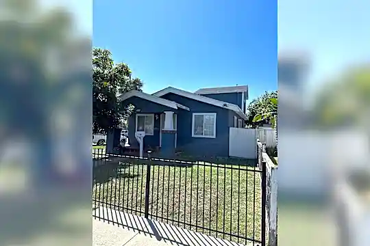 3602 Highland Ave Photo 2