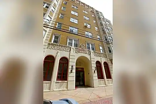 37 S Iowa Ave Photo 1