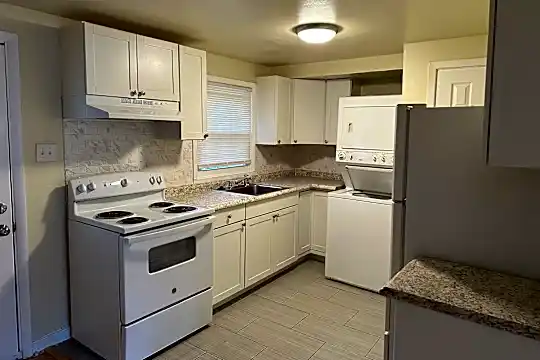 2010 Redman Rd Photo 2