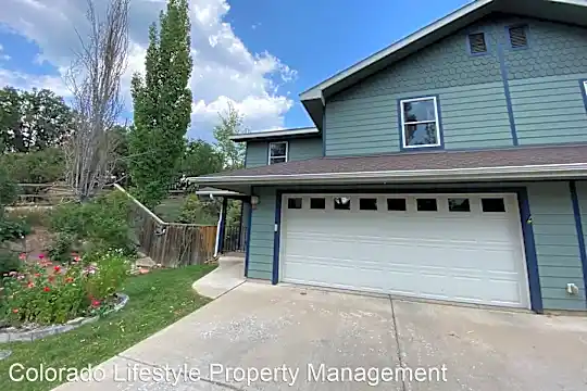 17 Sandstone Dr Photo 1