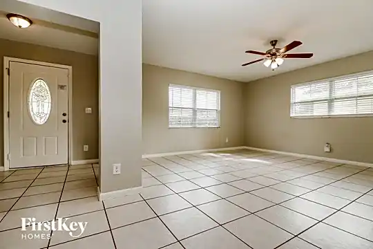 4200 Huntington Street Northeast Photo 2