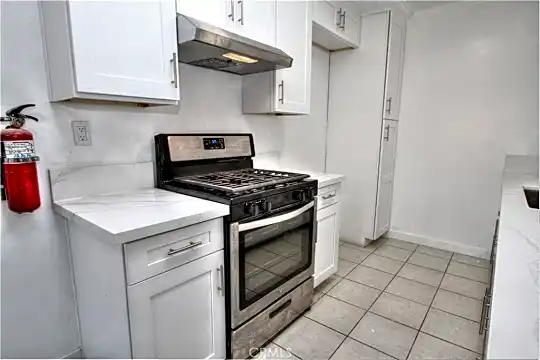 412 N Garfield Ave #B Photo 2