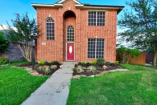 3804 Granby Ln Photo 2