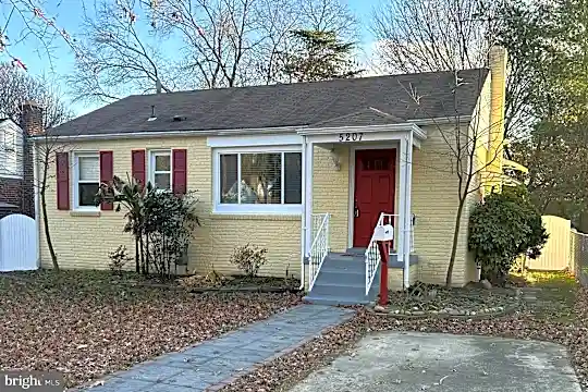 5207 Edgewood Rd Photo 1