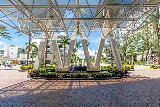 6365 Collins Ave #3111 Photo 2