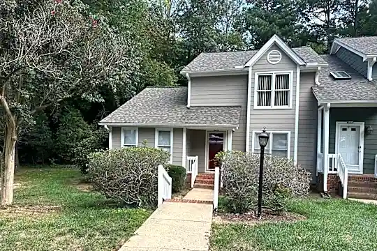1402 Mapleside Ct Photo 1