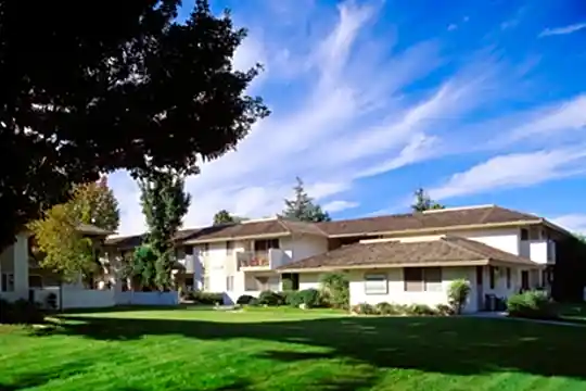 Encina Meadows Photo 1