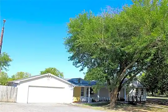 3331 Bethany Rd Photo 2