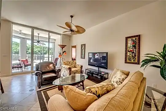 4182 Bay Beach Ln #722 Photo 2