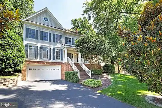 5924 Chesterbrook Rd Photo 2