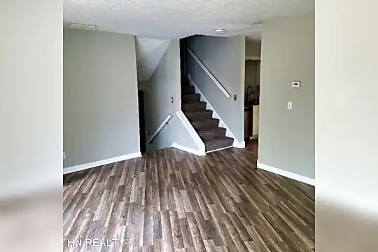 4974 Main Ave Photo 2