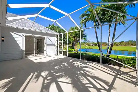 140 Barbados Dr Photo 1