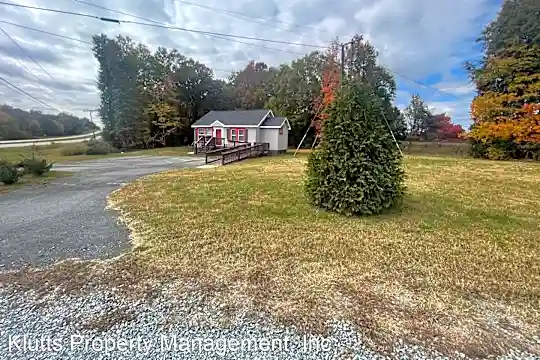3141 E. Hwy 74 - 2421 Photo 2