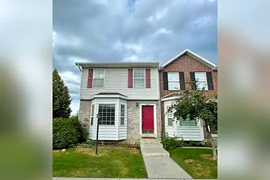 366 Spring Creek Pkwy Photo 1