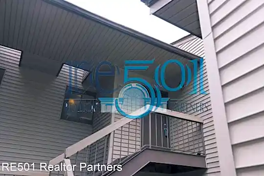 12100 Rainwood Rd Photo 2