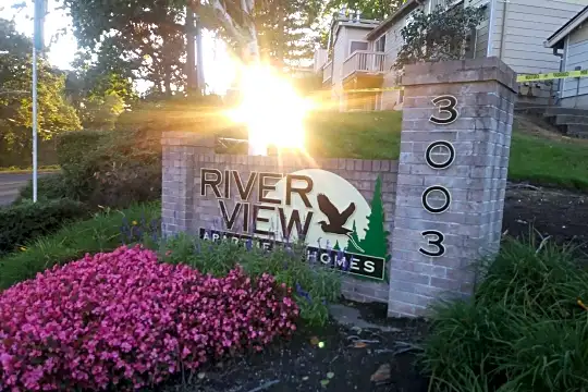 Riverview Photo 2