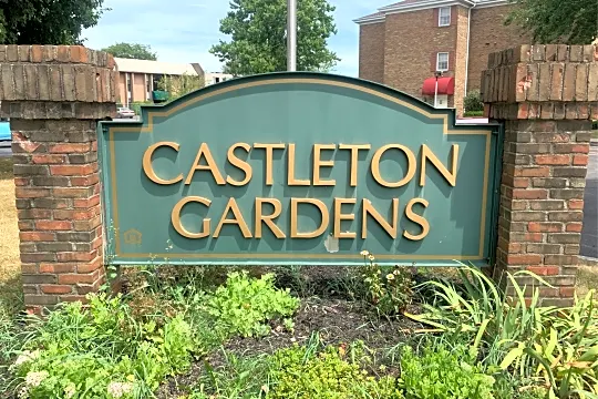 Castleton Gardens Photo 2
