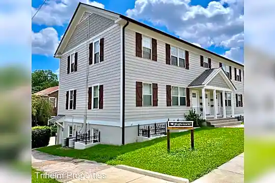 1020 N Jefferson St Photo 2