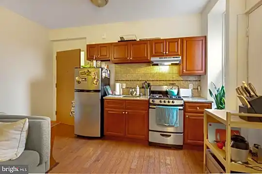 3017 W Girard Ave #3R Photo 2