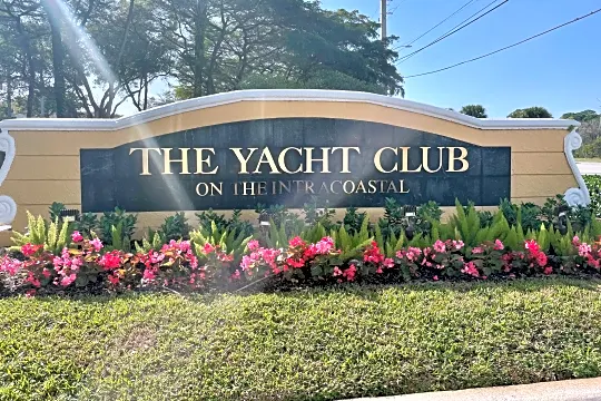 160 Yacht Club Way #109 Photo 1