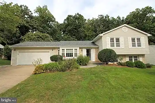 7849 Godolphin Dr Photo 1