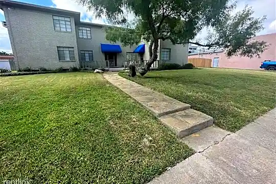 243 Indiana Ave Photo 2