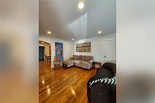 11940 Oberlin Dr Photo 2