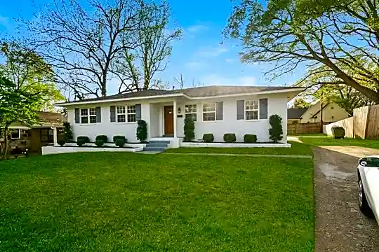 505 Eastbourne Pl Photo 2