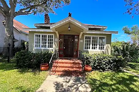 229 Seaview Ave Photo 1