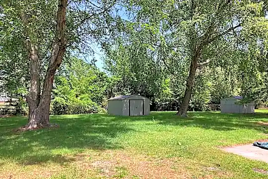 2311 Springhill Rd Photo 2