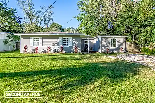 5319 Woodcrest Rd Photo 1