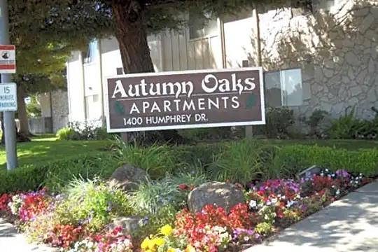 Autumn Oaks Apartments Photo 1