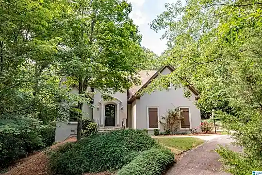 3526 S Brookwood Pl Photo 2