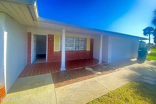 14 Sunrise Ave Photo 2