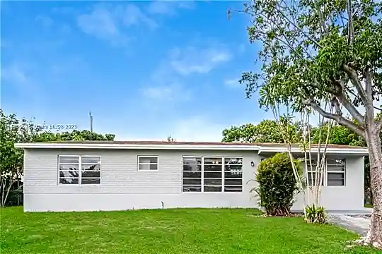 2664 SW 6th Ct Photo 1