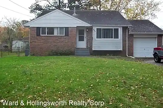 256 Victoria Dr Photo 1