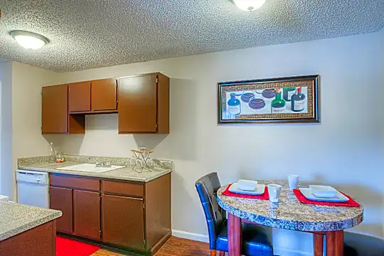 The Aspen Apartments Photo 1