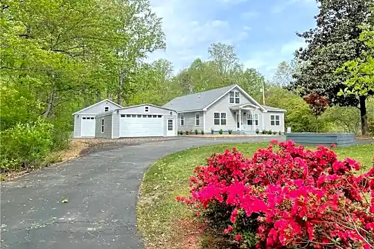 3563 Knight Rd Photo 2