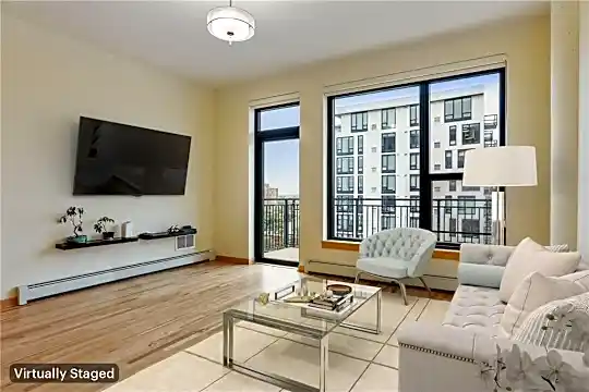 740 Portland Ave #1305 Photo 2