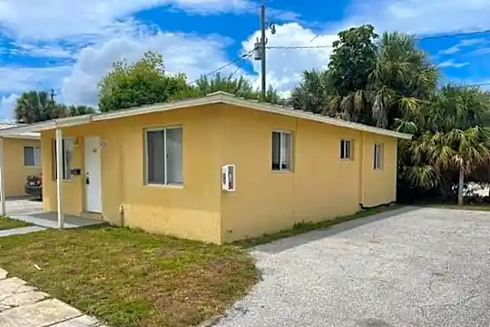400 Metcalf Ct #403