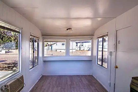 825 W Sieling Loop Photo 2