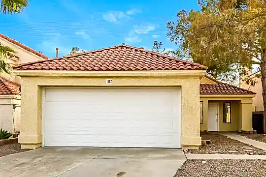 100 Wynntry Dr Photo 1