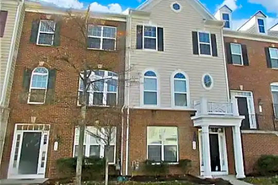 508 Jurgensen Pl Photo 1